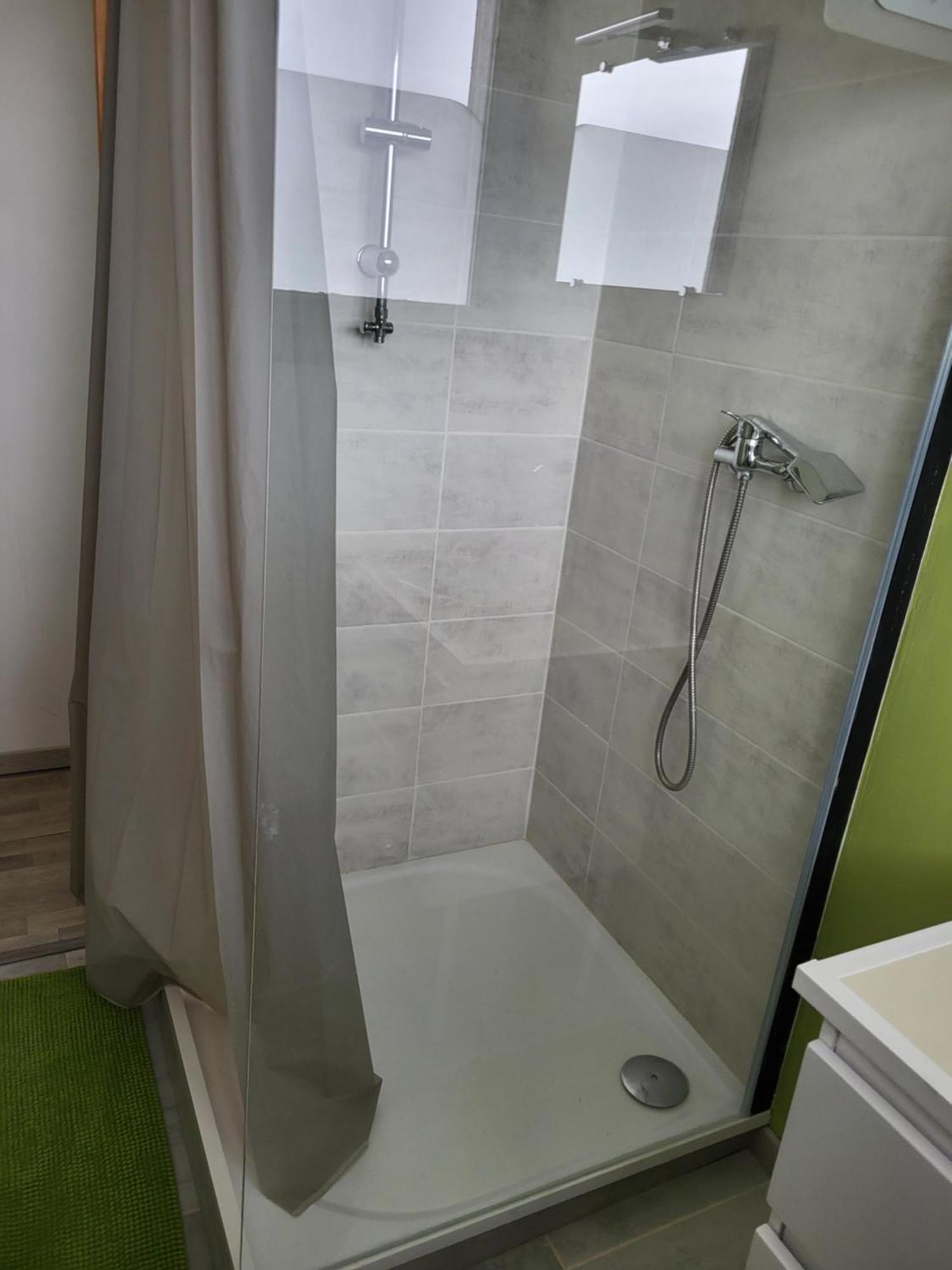 La Jufe Hotell Cormeilles  Eksteriør bilde